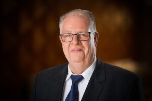 Porträt Olaf Knabe Reisebusfahrer bei Pülmreisen.