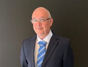 Porträt Richard Jäger, Reisebusfahrer bei Pülmreisen.