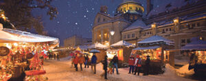 Der Weihnachtsmarkt im winterlichen Meran.