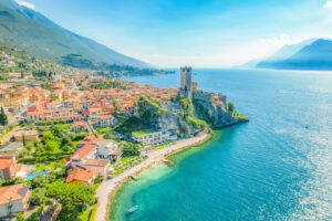 Blick auf das Scaliger Schloss von Malcesine in Malcesine am Gardasee.